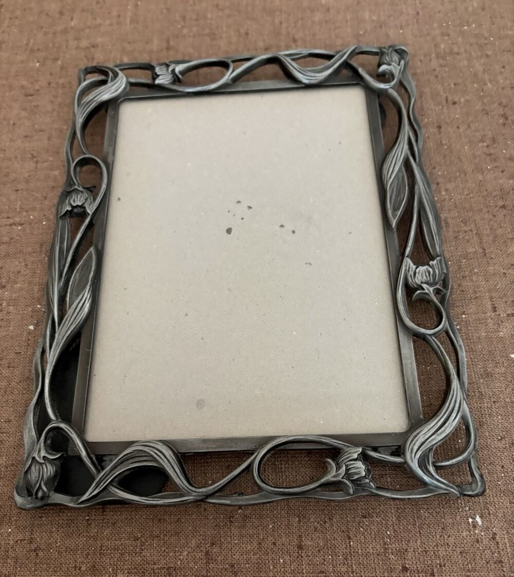 Vintage Pewter Picture Frame Ashleigh Manor Art Nouveau Floral Bud Vine 5x7